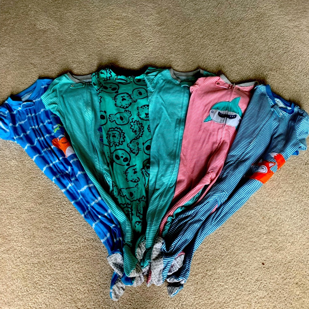 Toddler Boys 2T Pajamas 8pc sleepers lot